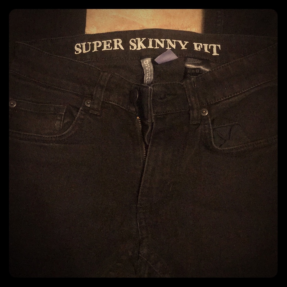 Black skinny jeans